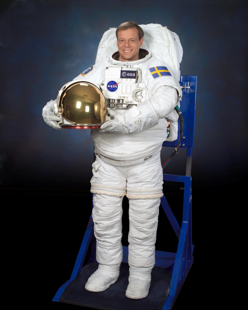 JSC2003-E-31750 (31 Jan. 2003) --- Astronaut Christer Fuglesang, mission specialist representing the European Space Agency (ESA)