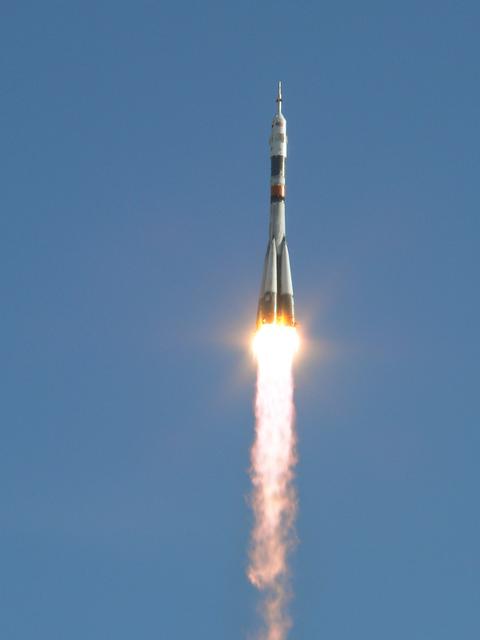 NASA image: Expedition 12 Launch