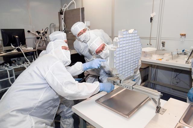 NASA image: Stardust Photo documentation of Stardust Sample Return and Tray Separation at JSC