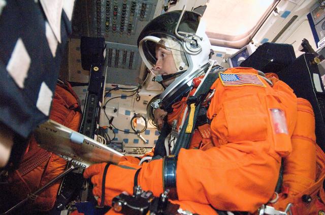 NASA image: STS-117 Crew Training during suited PI/DO Prep in CCT-II mockup