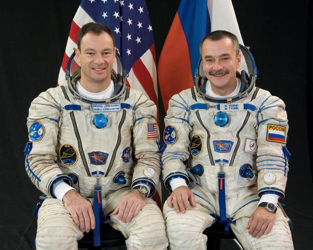 NASA image: Expedition 14 Preflight Portrait