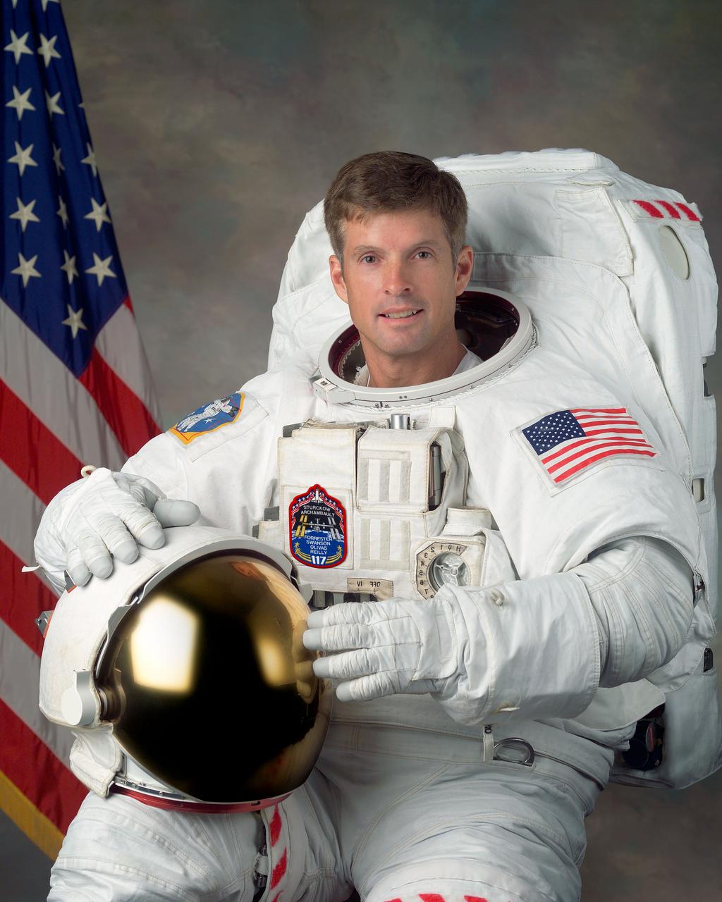 JSC2006-E-44334 (22 Sept. 2006) --- Astronaut Steven R. Swanson, mission specialist