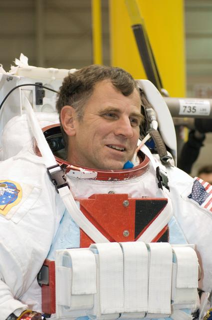 STS-118 Preflight Training with Dave Williams and Richard Mastracchio. SCTF, NBL