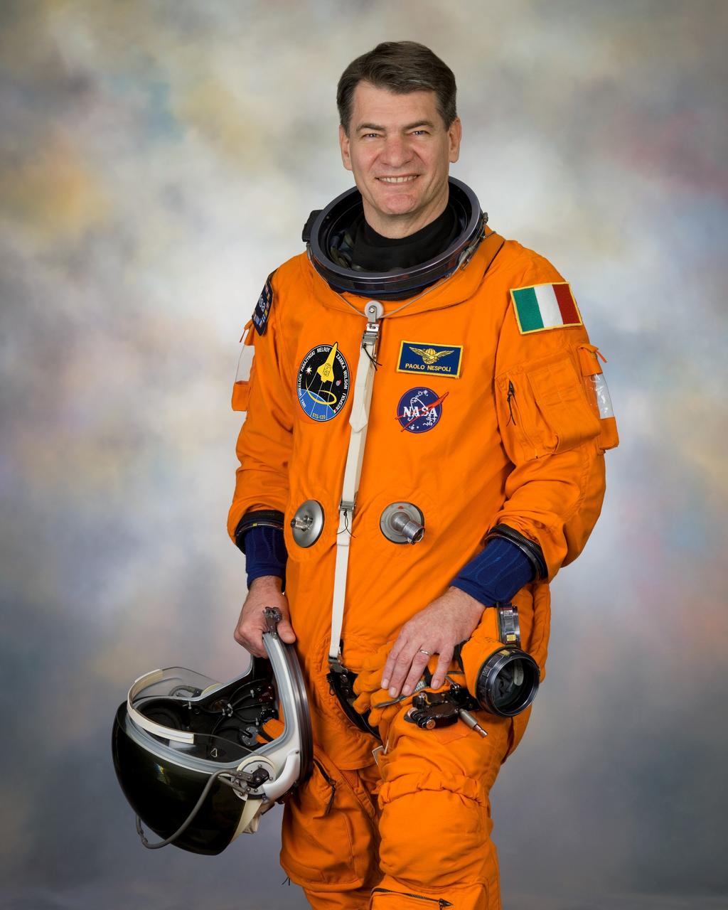 JSC2007-E-34563 (18 April 2007) --- Astronaut Paolo A. Nespoli, mission specialist representing the European Space Agency (ESA)