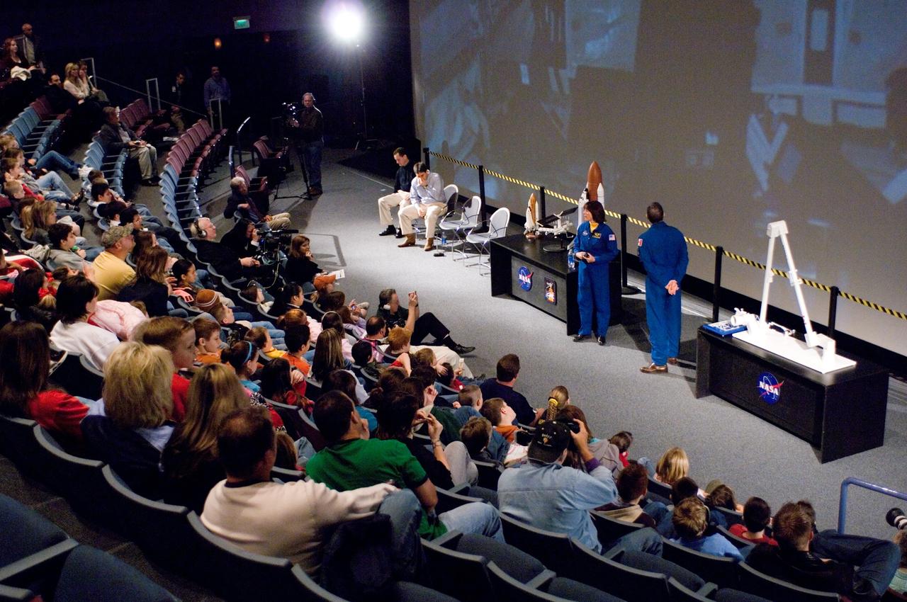JSC2007-E-03775 (19 Jan. 2007) --- Educator astronaut Barbara R. Morgan and Canadian Space Agency astronaut Dafydd R. (Dave) Williams speak to an audience of students and media during a demonstration at Space Center Houston. Morgan has been named as a crew member for the STS-118 mission, scheduled to launch in the summer of 2007.