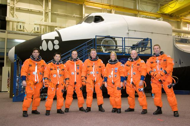 NASA image: STS-124 egress payload training.Bldg.9,FFT