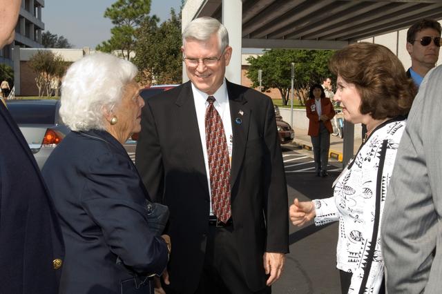 NASA image: Visit to Houston by President George H.W. Bush and Mrs. Bush