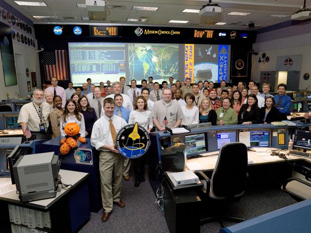 NASA image: STS-120 Orbit 2 Flight Control Team Photo