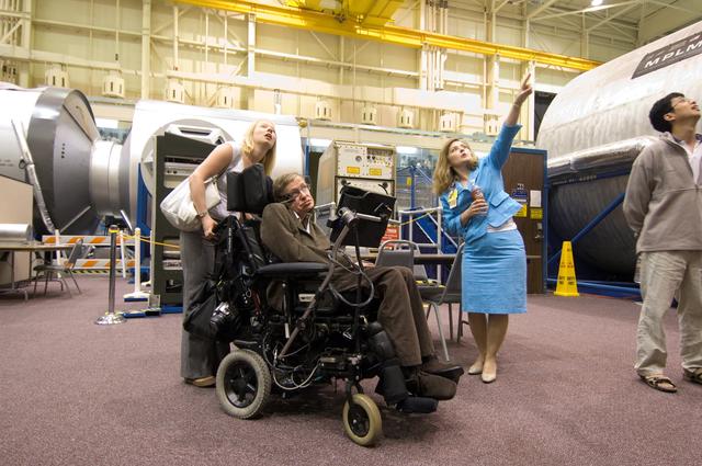 NASA image: Visit of Dr. Stephen Hawking to JSC.