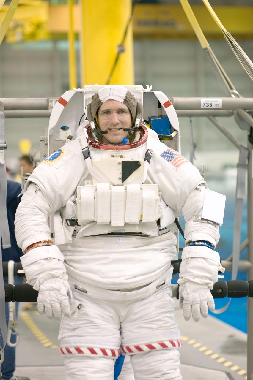 STS 125 crew training. Astronauts Massimino and Good