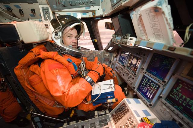 NASA image: STS-128 / Expedition 20 crew during CCT Bailout Training
