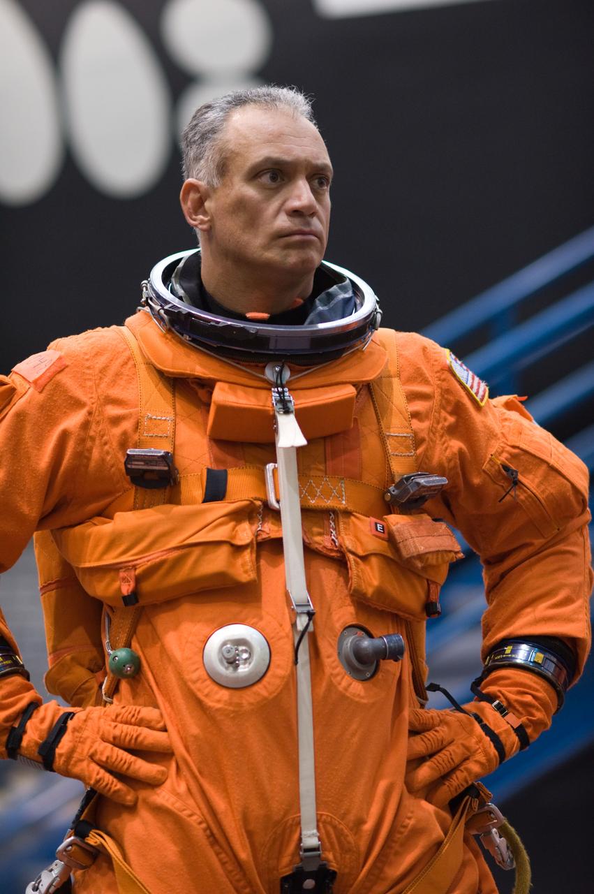 STS-128 crew during CCT BAILOUT with Expedition astronaut Nicole Stott. 
