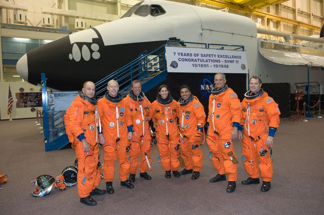 NASA image: STS-128 / Expedition 20 crew during CCT Bailout Training