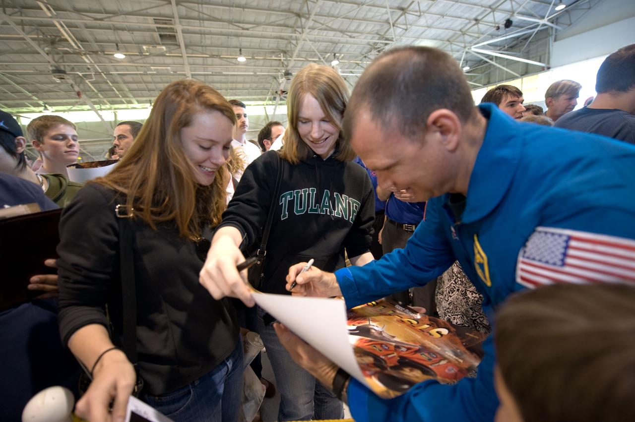 STS-119 Crew Return Ceremony to Ellington Field.  Photo Date: March 29, 2009.  Location: Ellington Field - Hangar 990.  Photographer: Robert Markowitz
