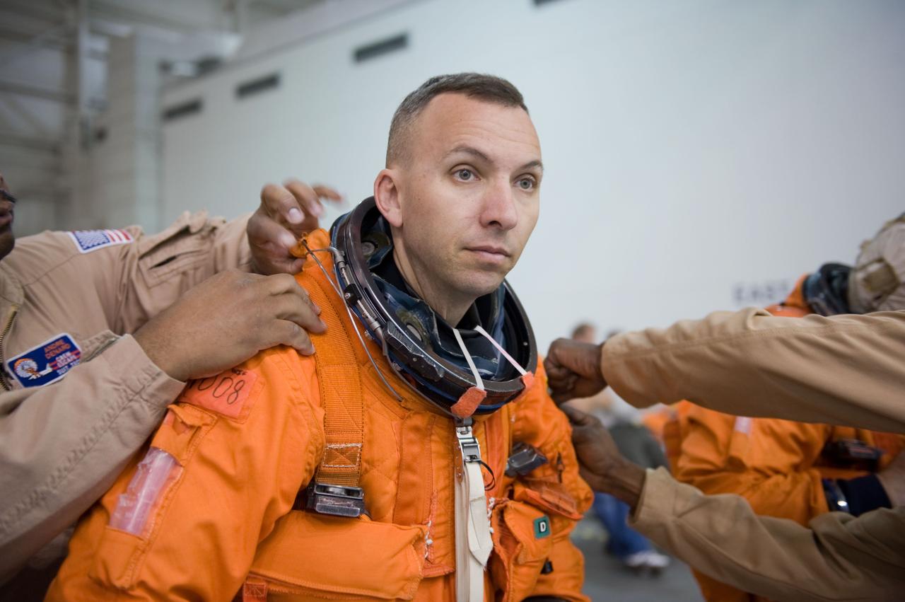 STS-129 Water Survival Training at the NBL.  Photo Date: March 30, 2009. Location: NBL - Pool Topside.  Photographer: Robert Markowitz