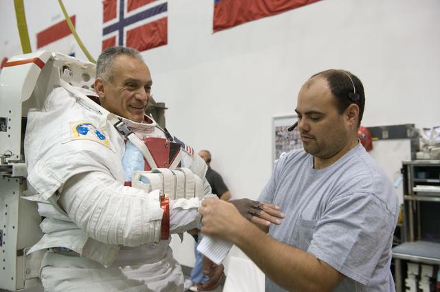 NASA image: STS-128 crew members Danny Olivas and Nicole Stott during STS-128 17A EVA 1 Training
