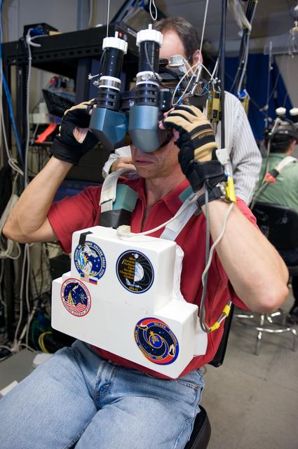 NASA image: STS-128 Preflight Training, VR Lab