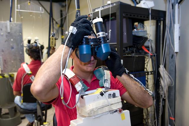NASA image: STS-128 Preflight Training, VR Lab