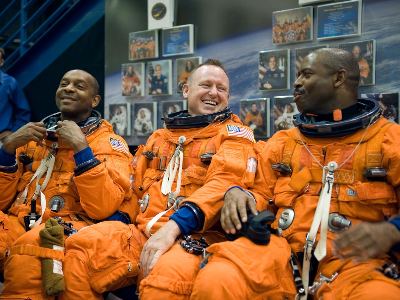 PHOTO DATE:  05-28-09 LOCATION: Bldg 9NW, FFT SUBJECT: Photographic coverage of STS-129 Preflight Training. Suited payload egress training. PHOTOGRAPHER:  James Blair