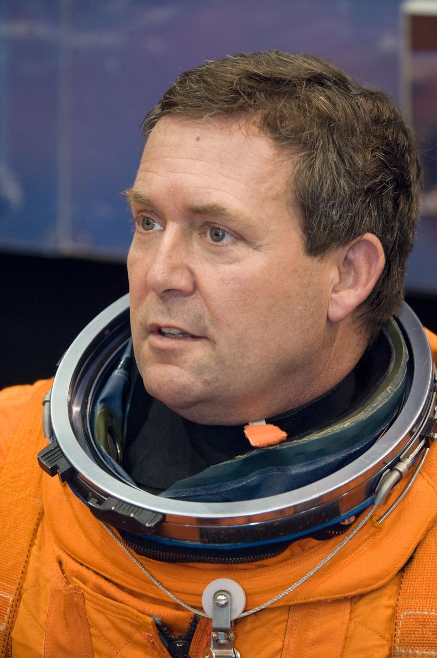 PHOTO DATE:  05-28-09 LOCATION: Bldg 9NW, FFT SUBJECT: Photographic coverage of STS-129 Preflight Training. Suited payload egress training. PHOTOGRAPHER:  James Blair