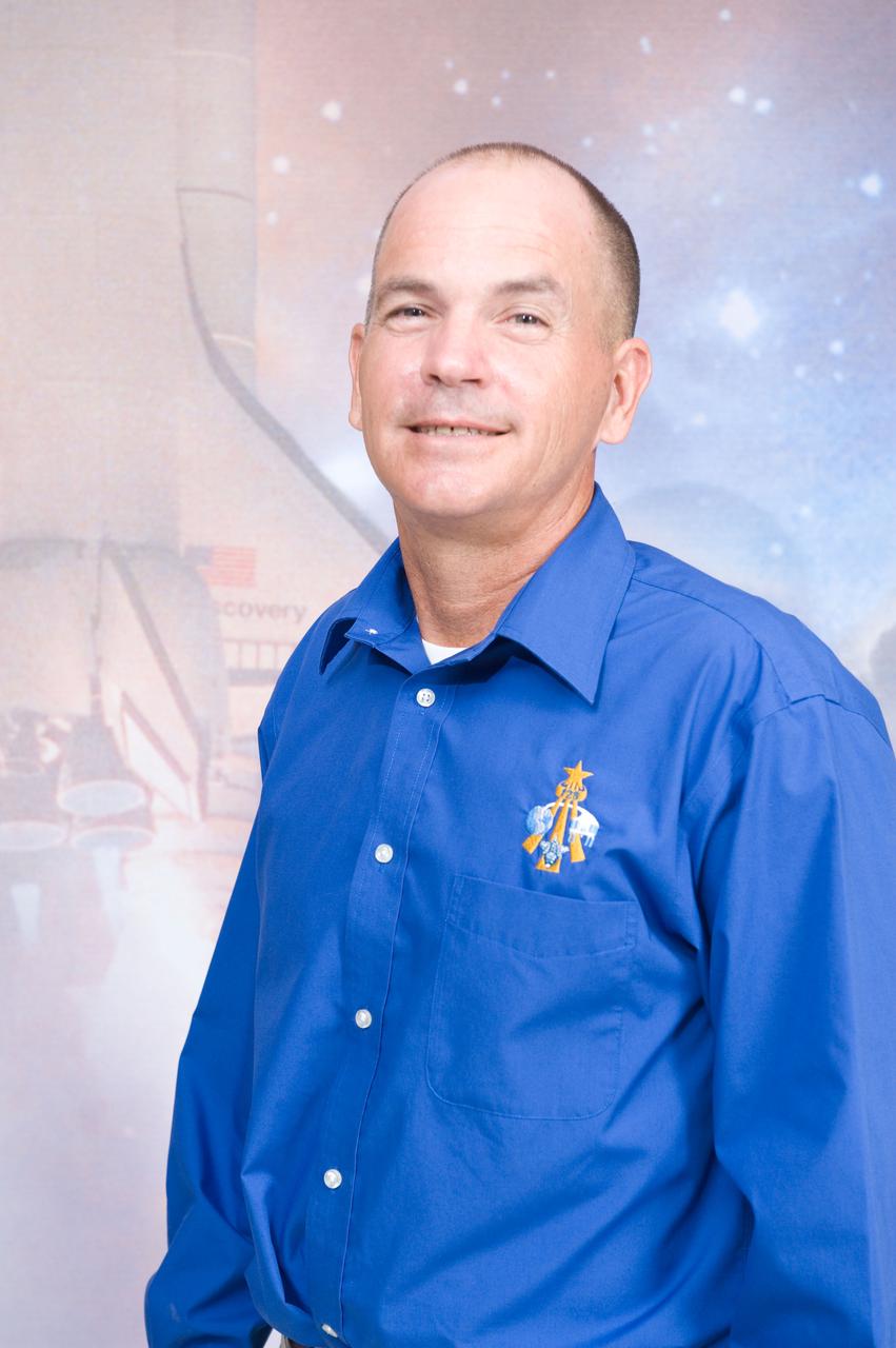 STS-128 Press Conference. Photo Date: August 13, 2009. Location: Bldg. 2 - Rm 122 Press Conference. Photographer: Robert Markowitz.