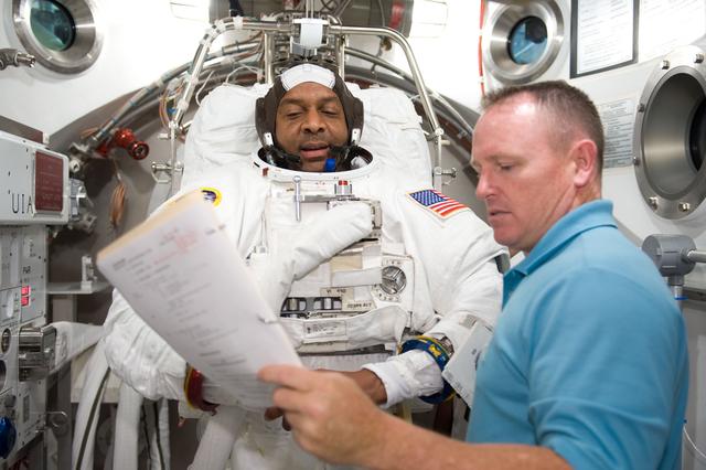 NASA image: SSATA Crew Training and EMU Verification for STS-129 crew member Robert Satcher 