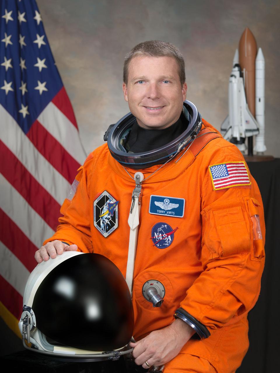 JSC2009-E-157219 (30 July 2009) --- Astronaut Terry W. Virts Jr., pilot
