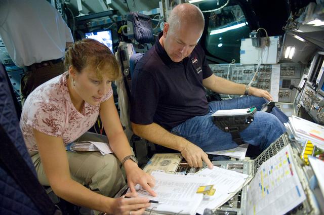 NASA image: 02704-STS-131-B5 Deorbit Prep_ 9-11-09