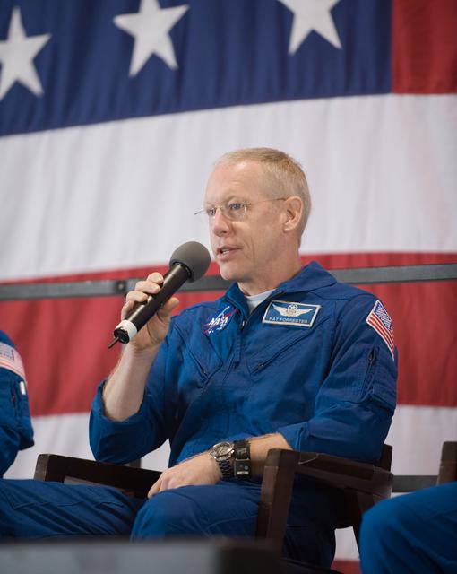 NASA image: STS-128 Crew & ISS Crewmember Tim Kopra return ceremony at Ellington Field 