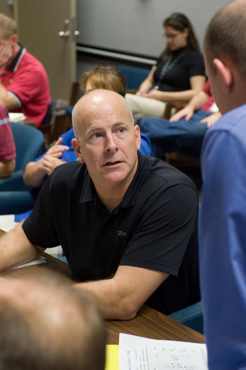 JSC2009-E-207883 (15 Sept. 2009) --- NASA astronaut Alan Poindexter, STS-131 commander, is pictured during a training session in the Space Vehicle Mock-up Facility at NASA's Johnson Space Center.