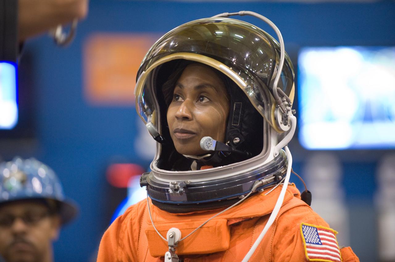 JSC2009-E-207942 (14 Sept. 2009) --- NASA astronaut Stephanie Wilson, STS-131 mission specialist, attired in a training version of her shuttle launch and entry suit, participates in a training session in the Space Vehicle Mock-up Facility at NASA's Johnson Space Center.