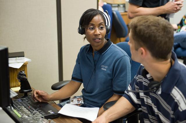 NASA image: STS-131 crew during VR Lab MSS/EVAB SUPT3 Team 91016 training 