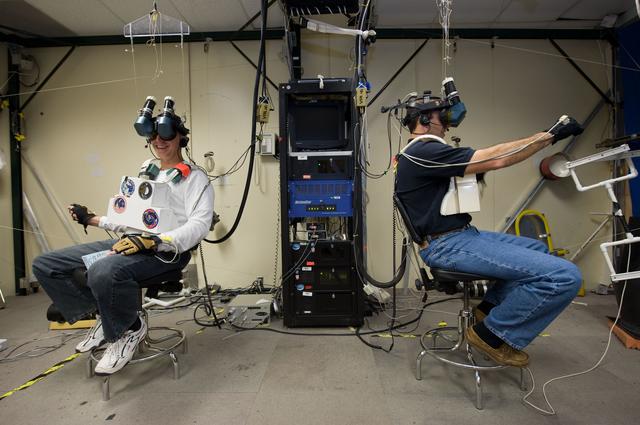NASA image: STS-131 crew during VR Lab MSS/EVAB SUPT3 Team 91016 training 