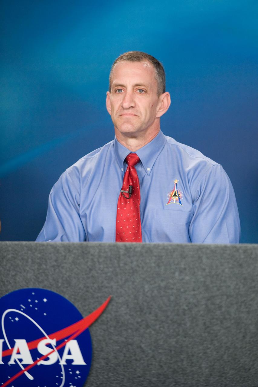 PHOTO DATE: 10-16-09 LOCATION: Bldg. 2S - Rm 122 Press Conference SUBJECT:  STS-129 Press Conference and media photo portraits PHOTOGRAPHER: Lauren Harnett