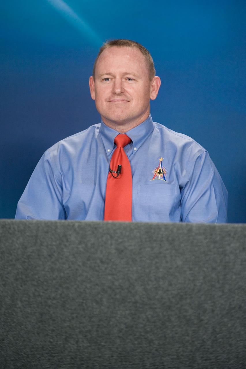 PHOTO DATE: 10-16-09 LOCATION: Bldg. 2S - Rm 122 Press Conference SUBJECT:  STS-129 Press Conference and media photo portraits PHOTOGRAPHER: Lauren Harnett