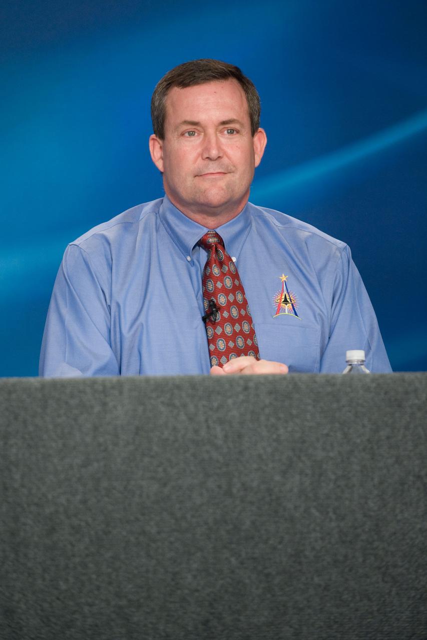 PHOTO DATE: 10-16-09 LOCATION: Bldg. 2S - Rm 122 Press Conference SUBJECT:  STS-129 Press Conference and media photo portraits PHOTOGRAPHER: Lauren Harnett
