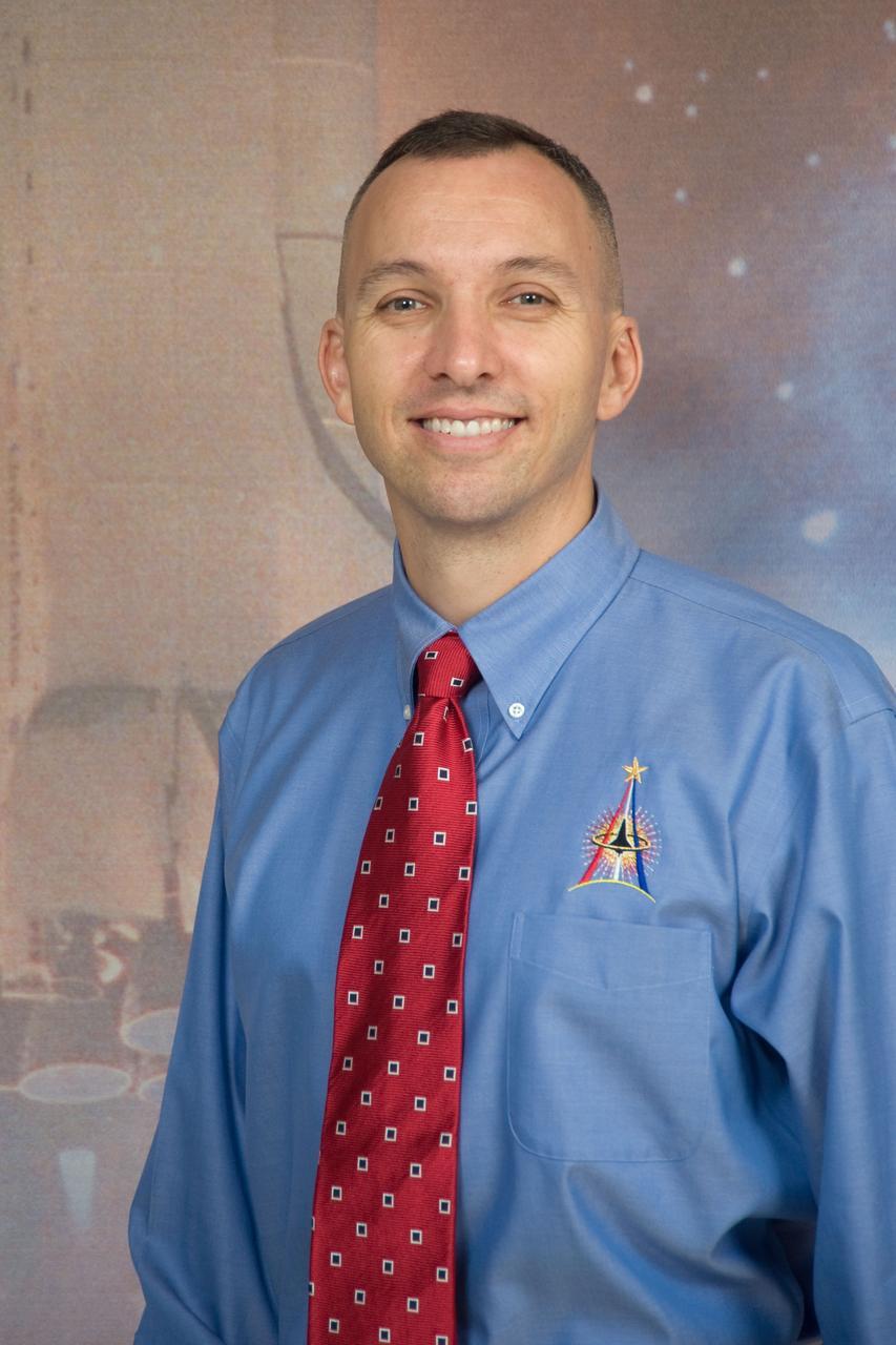 PHOTO DATE: 10-16-09 LOCATION: Bldg. 2S - Rm 122 Press Conference SUBJECT:  STS-129 Press Conference and media photo portraits PHOTOGRAPHER: Lauren Harnett