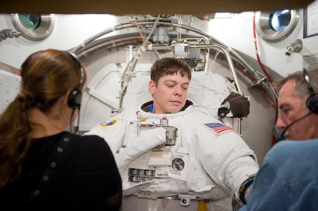 NASA image: SSATA Crew Training (Robert Behnken), SSATA