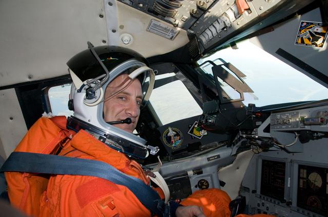 NASA image: STS-129 Crew Training - Commander Charles Hobaugh during STA Training 
