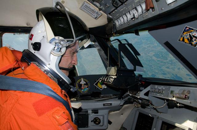 NASA image: STS-129 Crew Training - Commander Charles Hobaugh during STA Training 