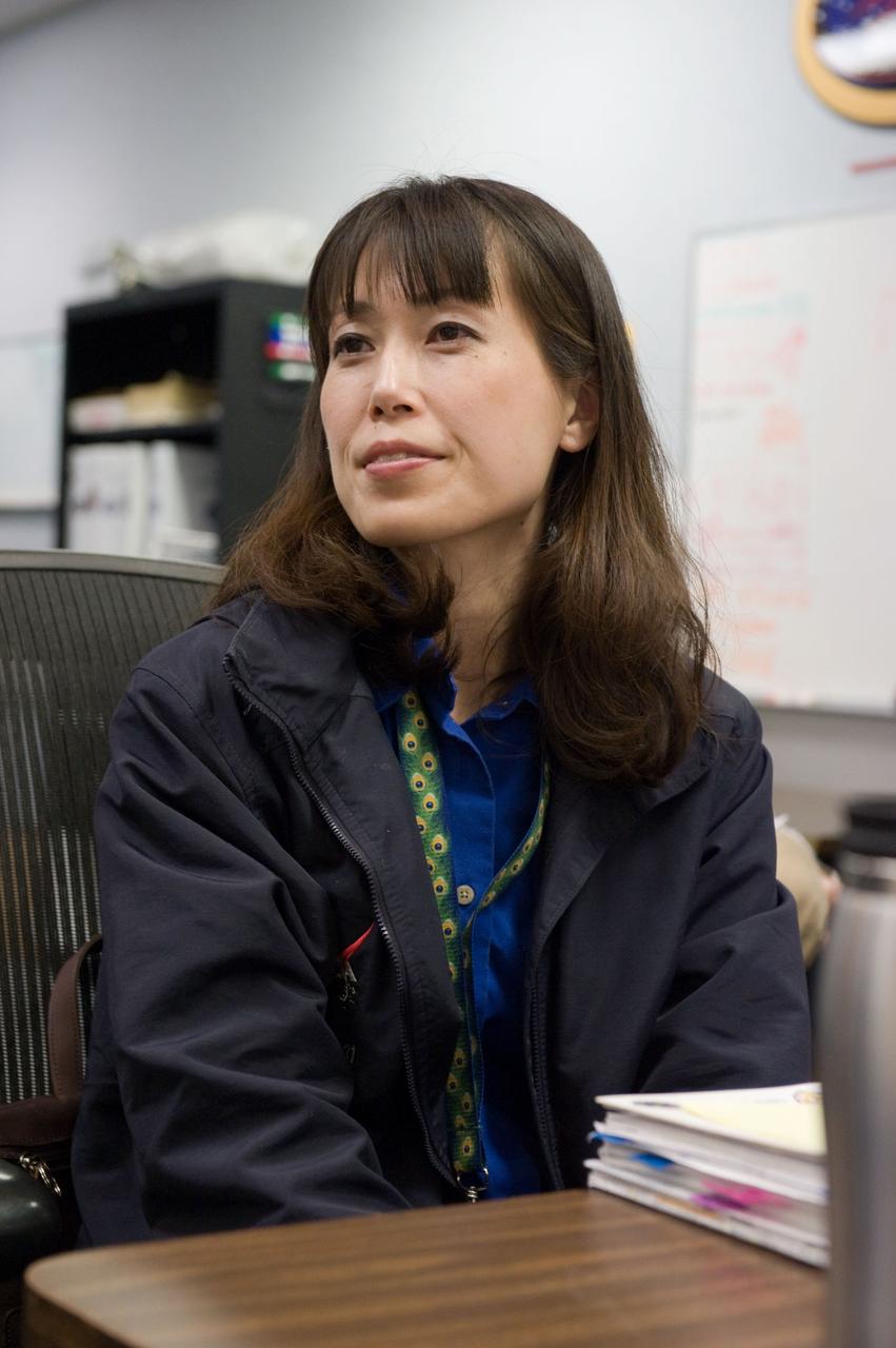 JSC2010-E-006717 (5 Jan. 2010) --- Japan Aerospace Exploration Agency (JAXA) astronaut Naoko Yamazaki, STS-131 mission specialist, participates in an undocking timeline training session in the Mission Simulation Development Facility at NASA's Johnson Space Center.