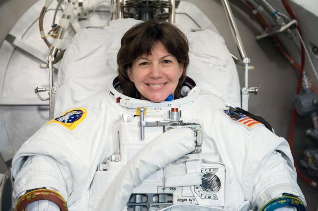 NASA image: STB-SS-898  INC-26 SSATA Crew Training - CM Coleman