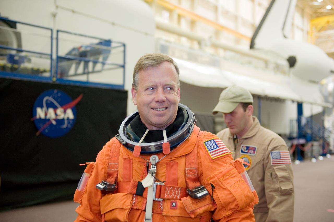 JSC2010-E-043930 (26 March 2010) --- NASA astronaut Steve Lindsey, STS-133 commander, attired in a training version of his shuttle launch and entry suit, is pictured during a training session in the Space Vehicle Mock-up Facility at NASA's Johnson Space Center.