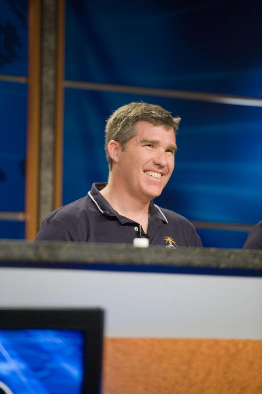 JSC2010-E-063797 (3 May 2010) --- NASA astronaut Steve Bowen, STS-132 mission specialist, fields a question from a reporter during an STS-132 preflight press conference at NASA's Johnson Space Center.