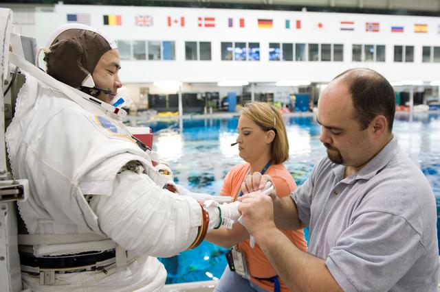 NASA image: Satoshi Furukawa and Aki Hoshide during their EVA Skills 4 training at the NBL 