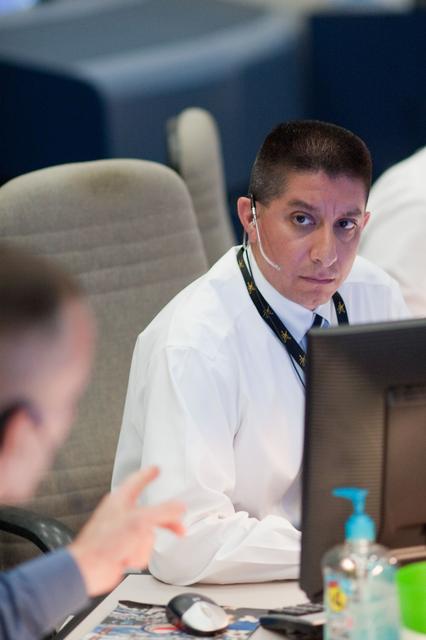 NASA image: STS-132/ULF4 WFCR Flight Controllers on Console