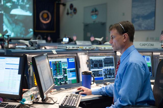 NASA image: STS-132/ULF4 Flight Controllers on Console - Orbit 2