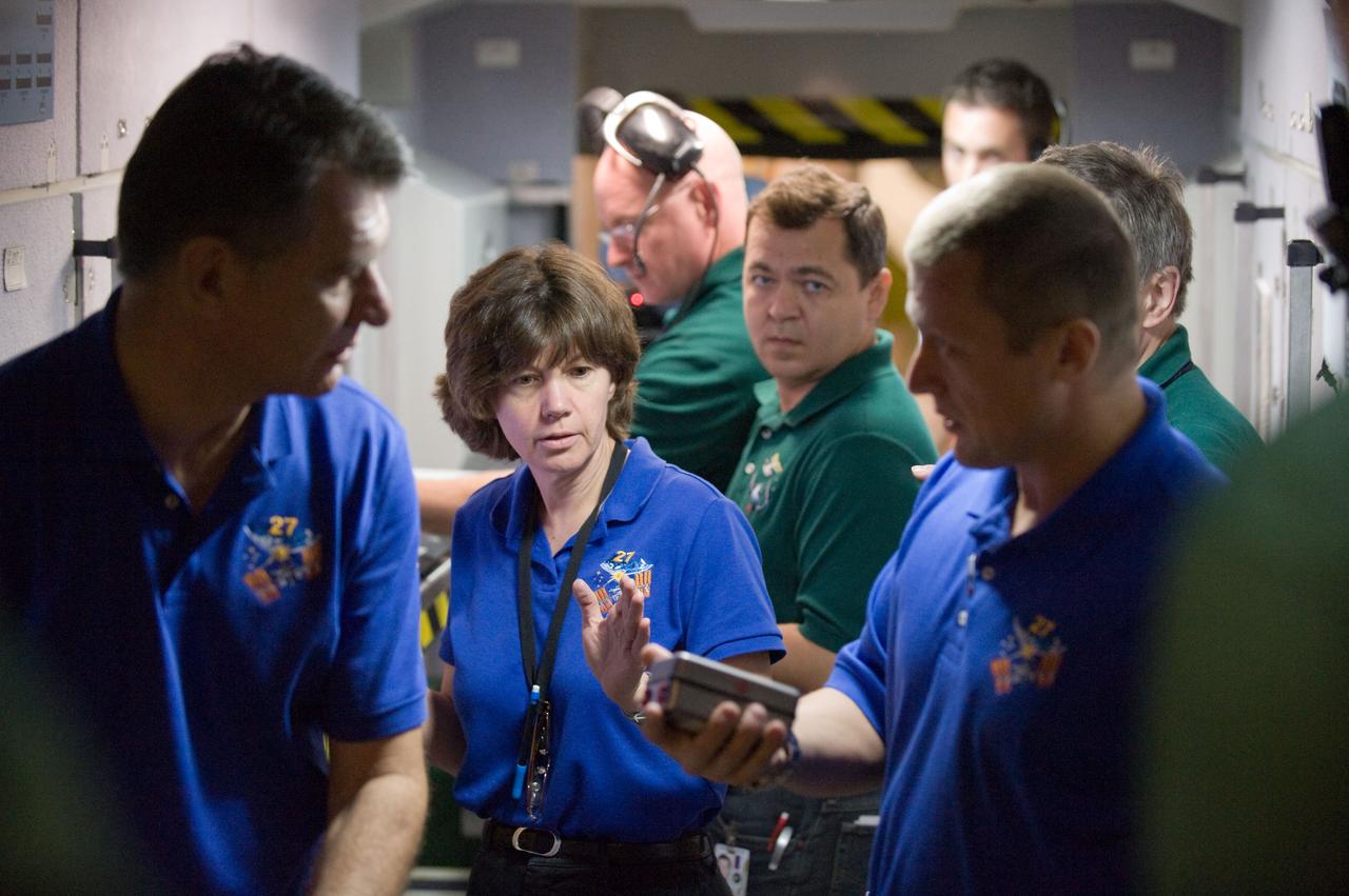 PHOTO DATE: 16 July 2010, LOCATION: Bldg. 9NW, SVMTF - ISS Mockups, SUBJECT: Joint STS-134, Expedition 25 and Expedition 26 ISS EmergencyScenario training. PHOTOGRAPHER: Mark Sowa