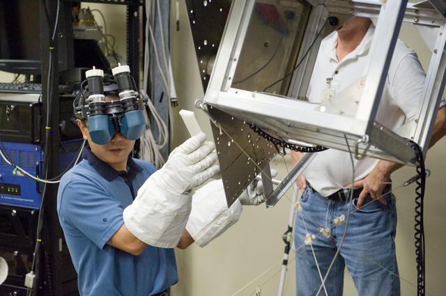 NASA image: Expedition 28 Crew Training during ROBO/EVA #1 Ops