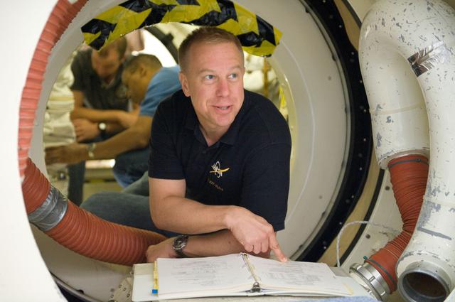 NASA image: STS-133 SMTF ISS EVA P/P 33105 Crew Training